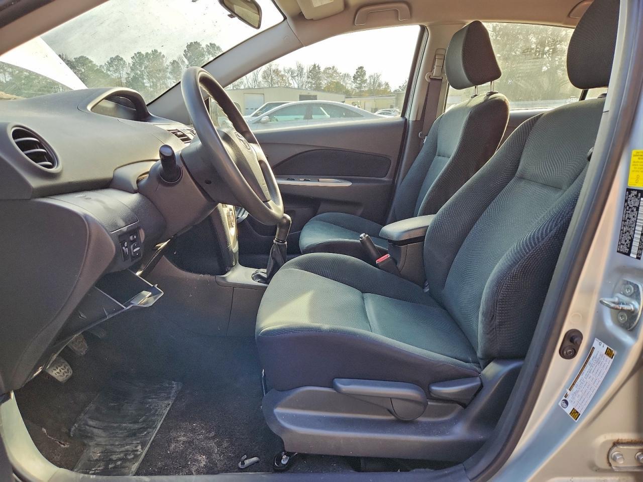 2010 Toyota Yaris - Фото 7
