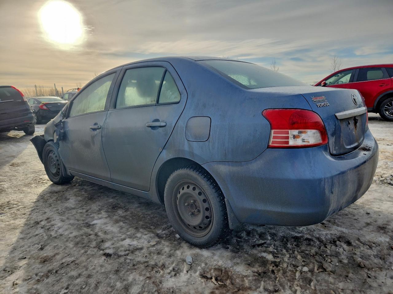 2010 Toyota Yaris - Image 2