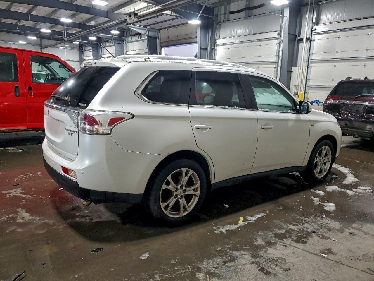 2014 Mitsubishi Outlander Gt - Фото 3