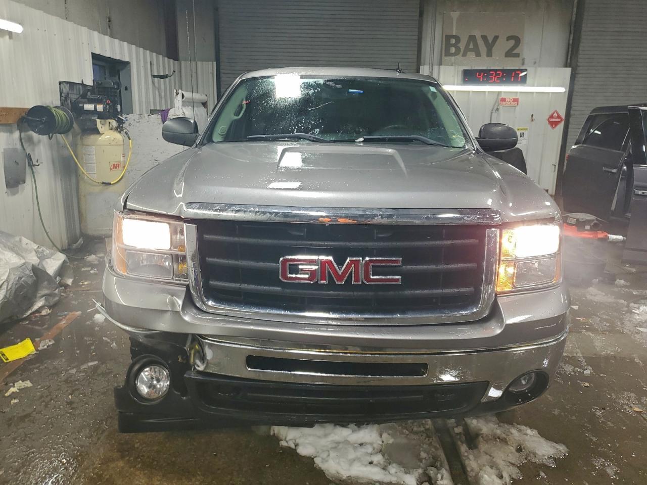 2008 GMC Sierra K1500 - Image 5
