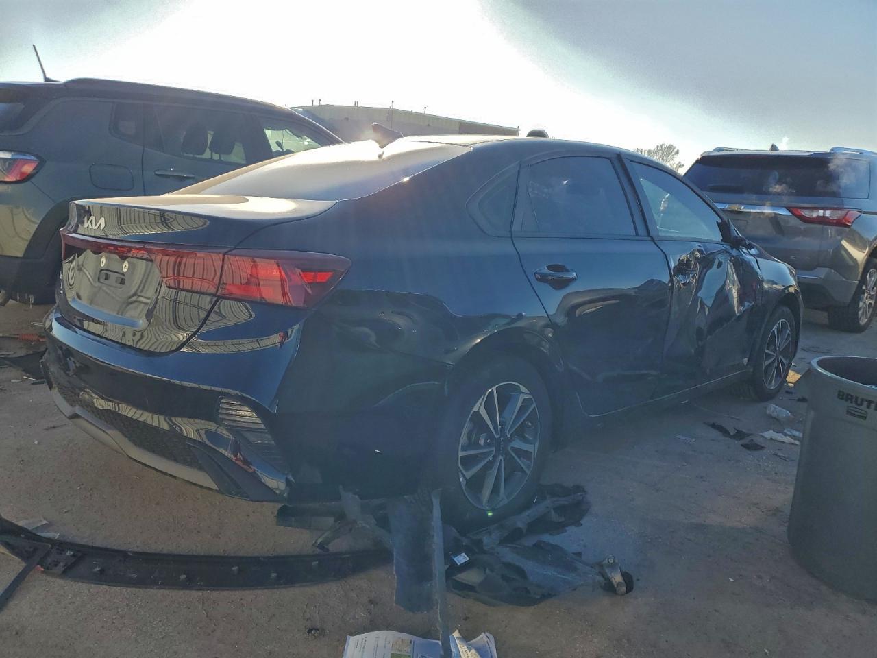 2023 Kia Forte - Image 3