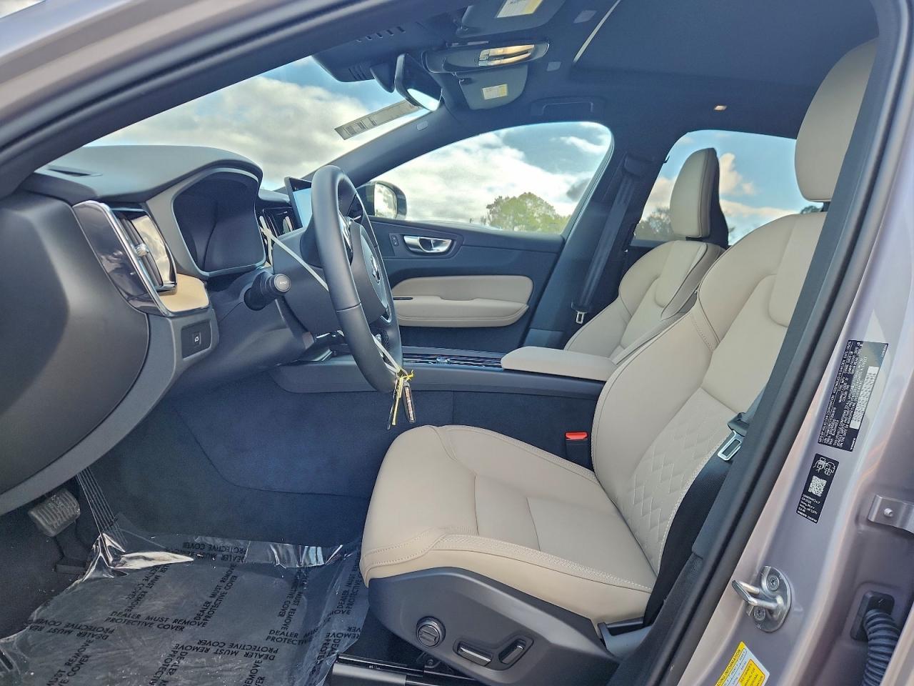 2026 Volvo Xc60 Plus - Image 7