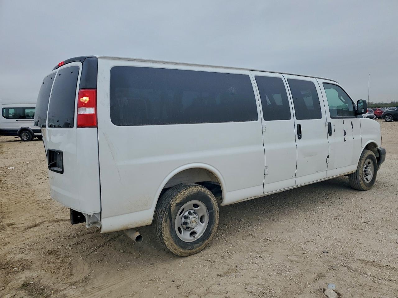2025 Chevrolet Express G3500 Ls Passenger Rwd 3500 Extended Wheelbase - Image 3