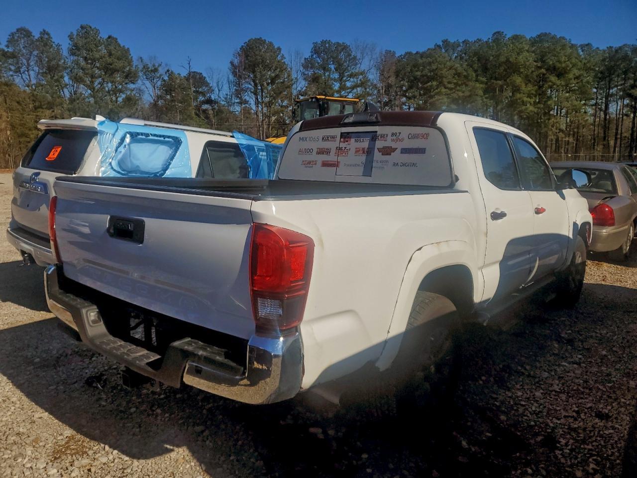2023 Toyota Tacoma Double Cab - Image 3