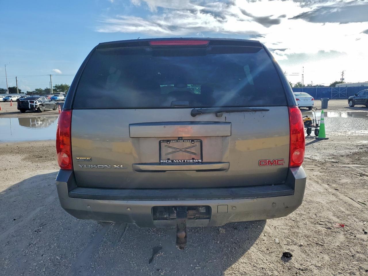 2012 GMC Yukon Xl C1500 Sle - Image 6