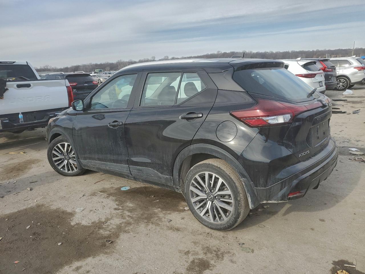 2023 Nissan Kicks Sv - Image 2