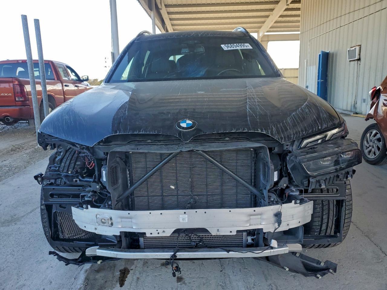 2024 BMW X7 M60I - Image 5