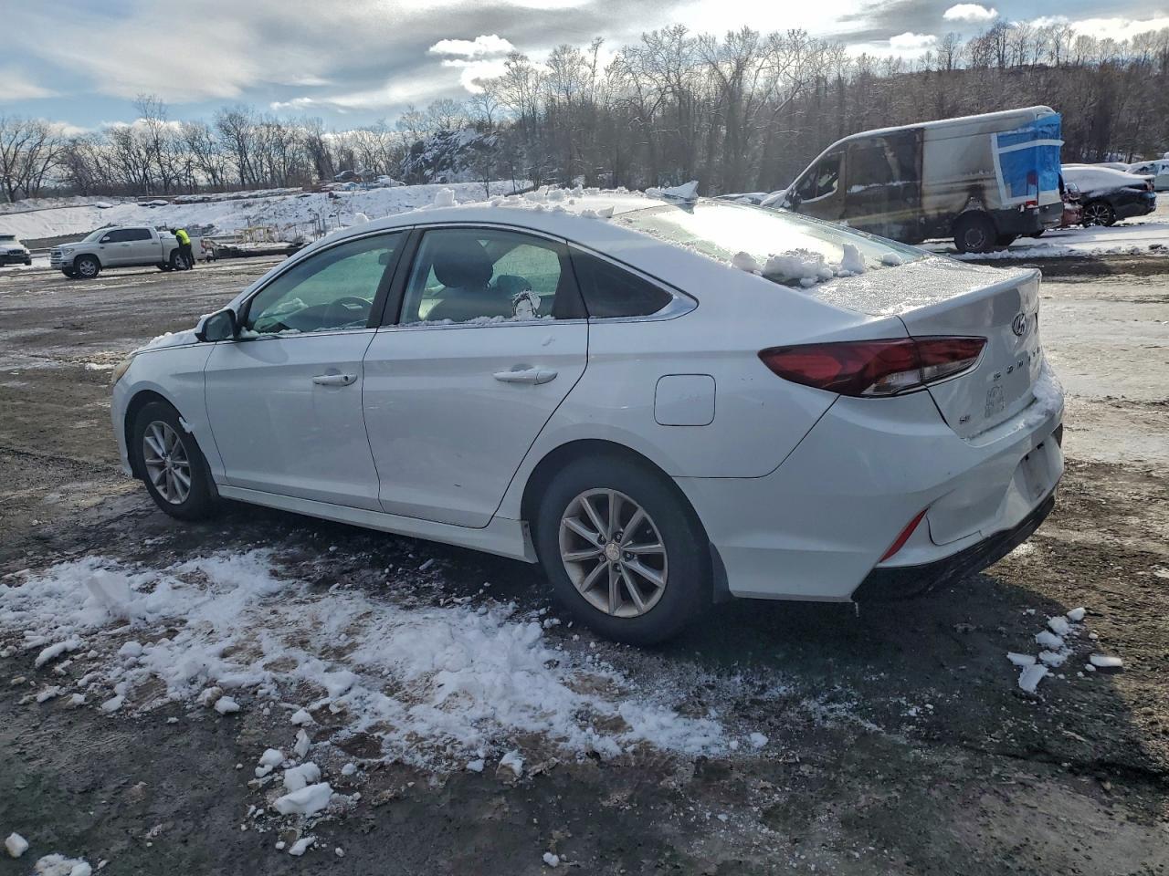 2018 Hyundai Sonata Se - Фото 2