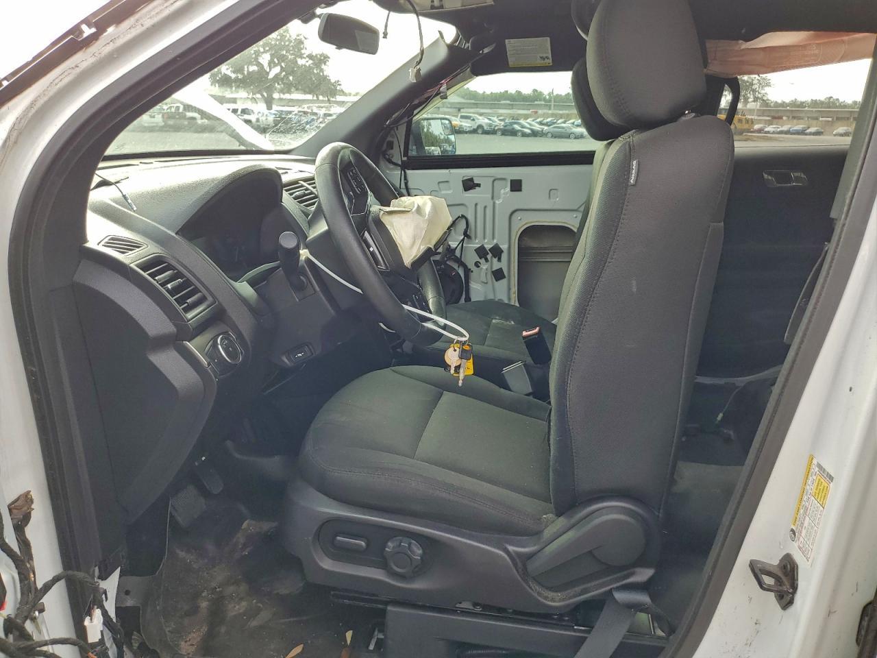 2017 Ford Explorer Police Interceptor - Image 7