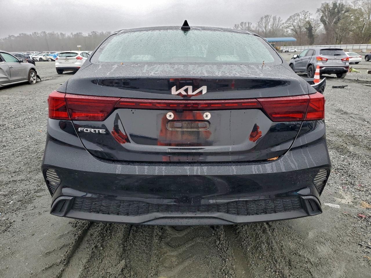2022 Kia Forte Fe - Image 6