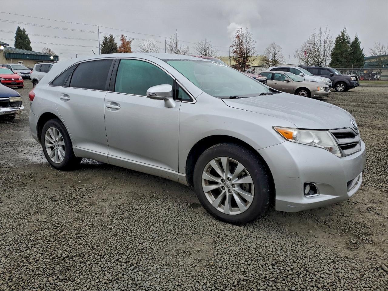2014 Toyota Venza Le - Image 4