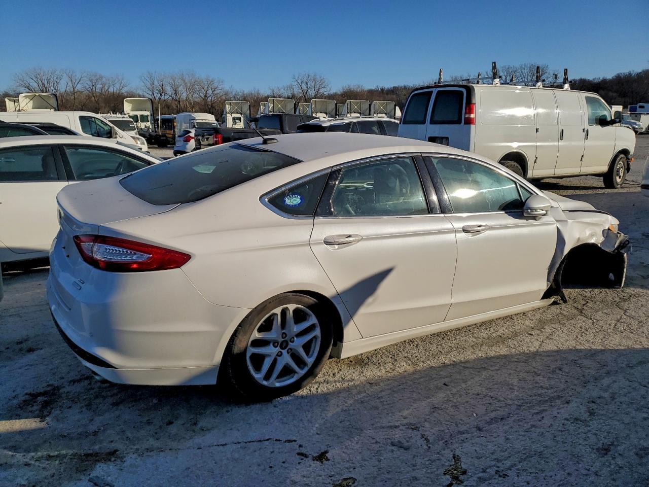 2013 Ford Fusion Se - Фото 3