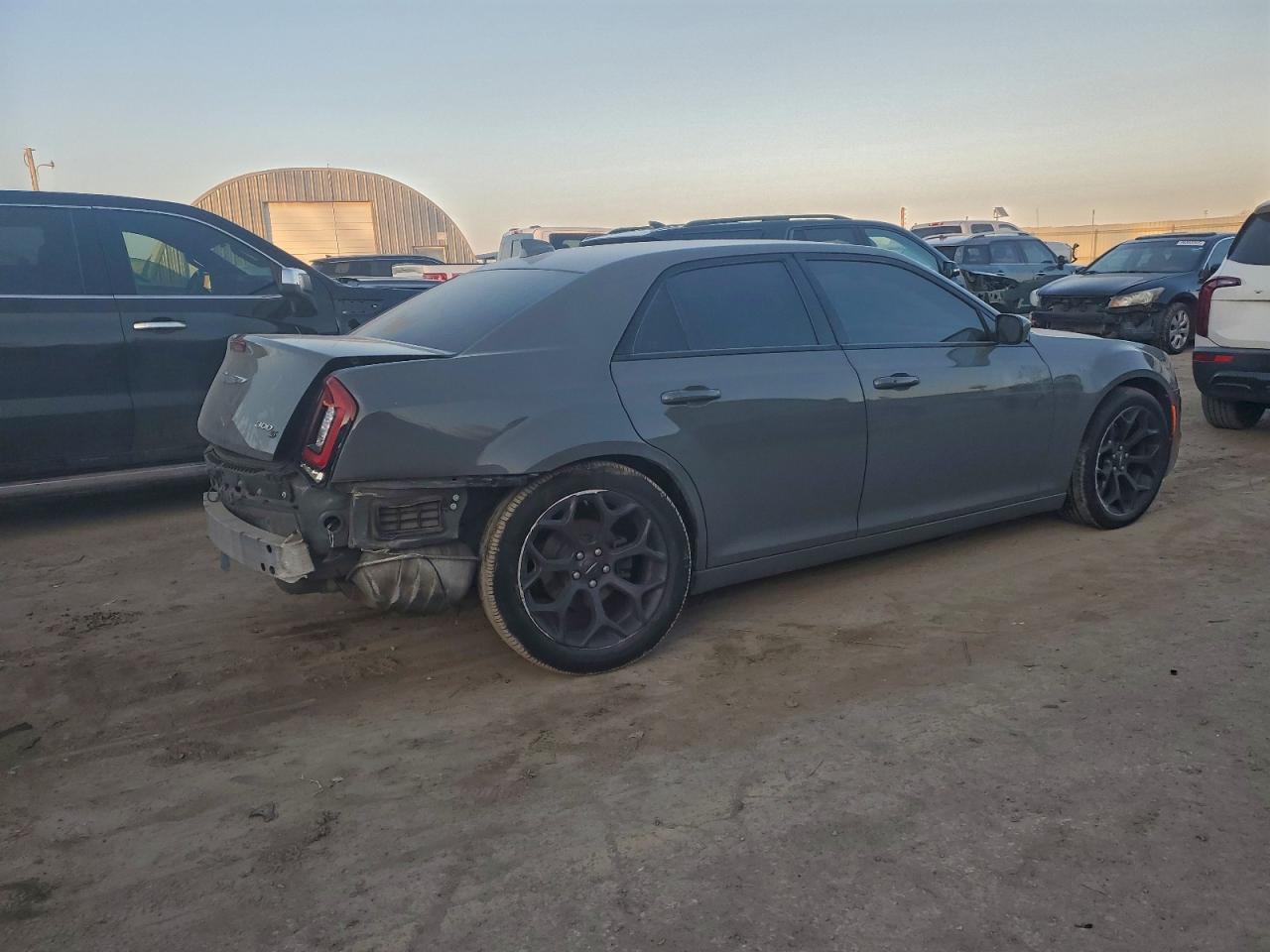 2019 Chrysler 300 S - Image 3
