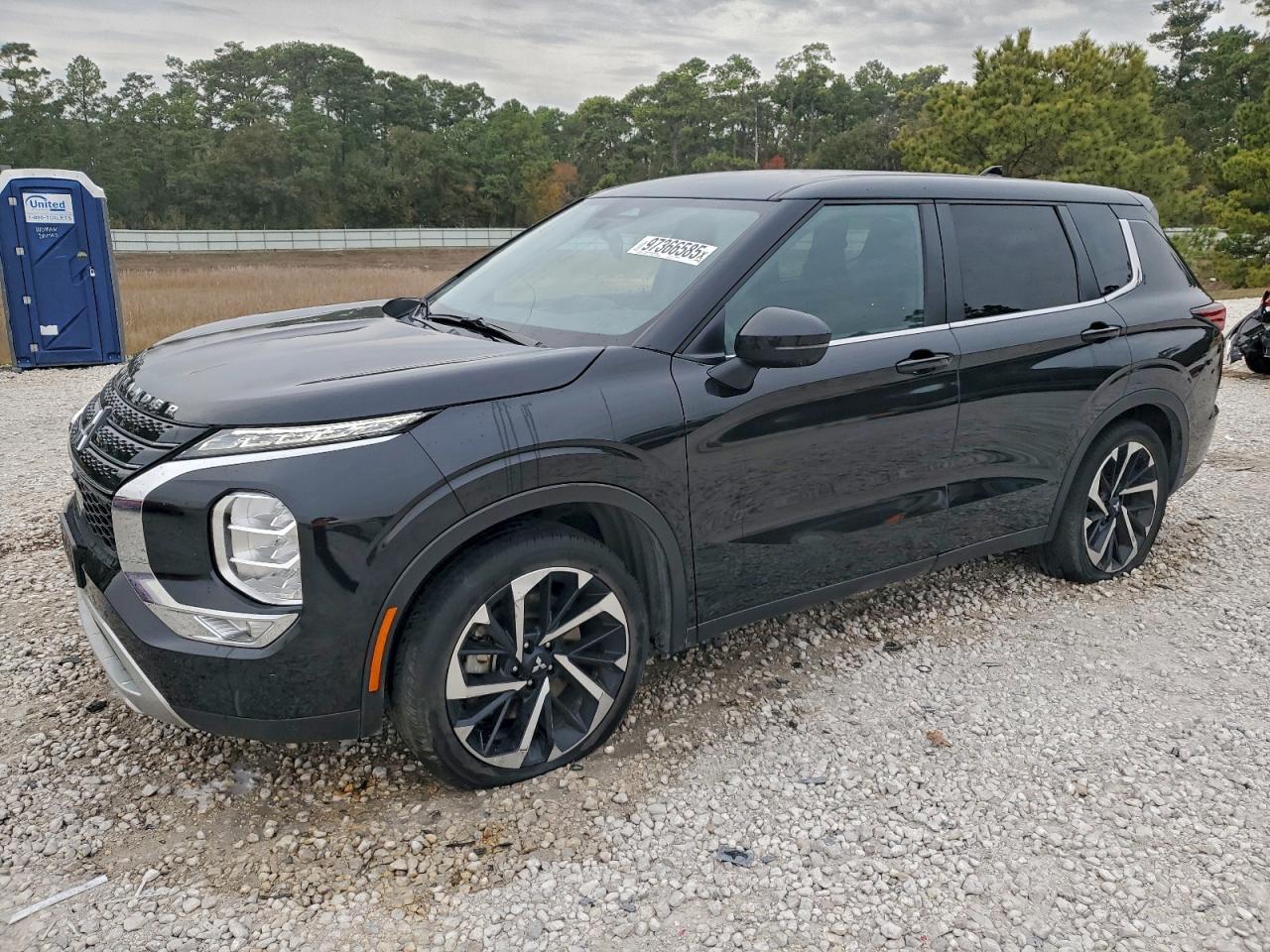 2024 Mitsubishi Outlander Se