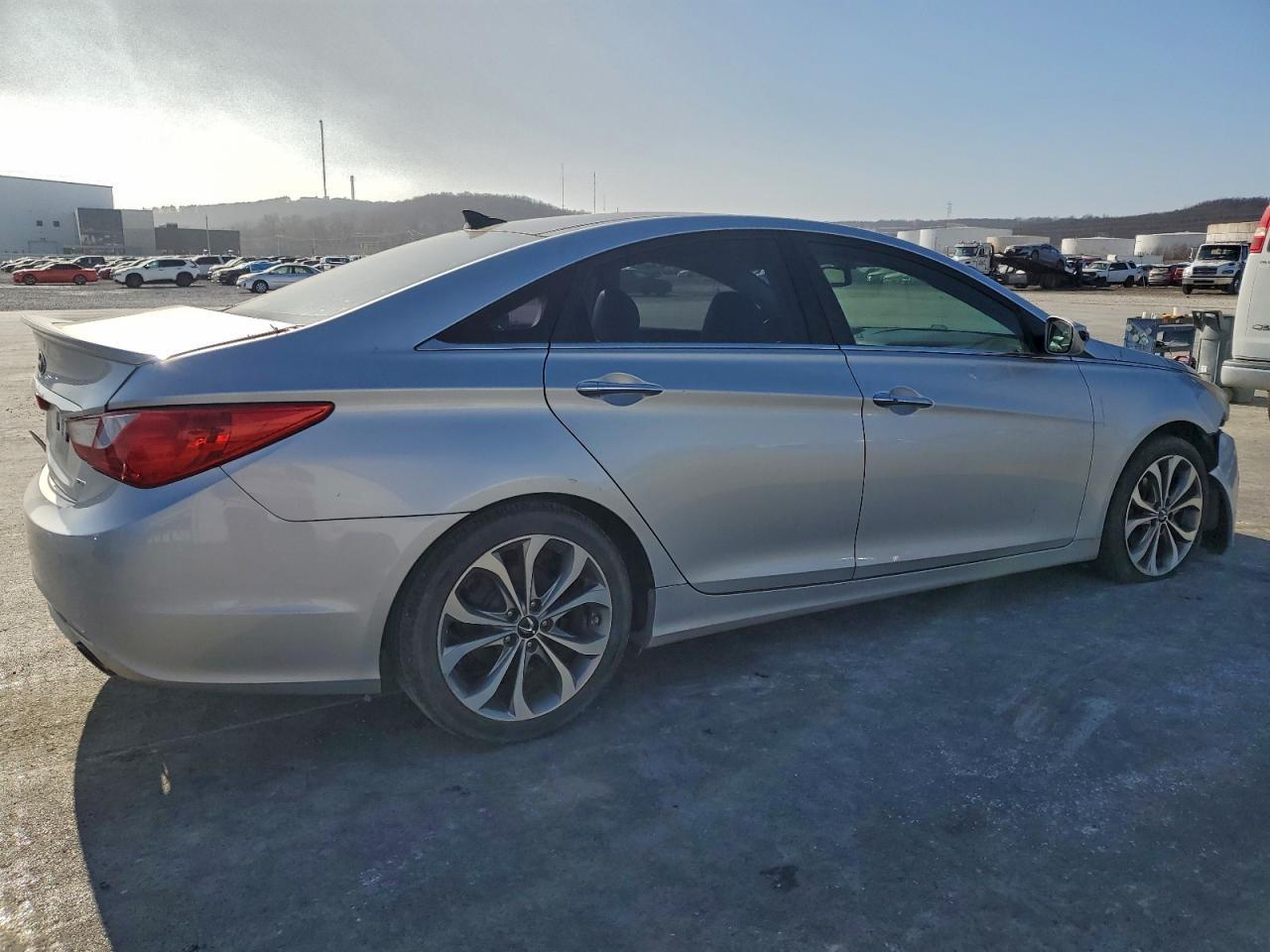 2013 Hyundai Sonata Se - Image 3