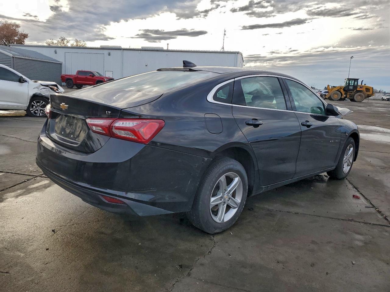 2022 Chevrolet Malibu Lt - Фото 3