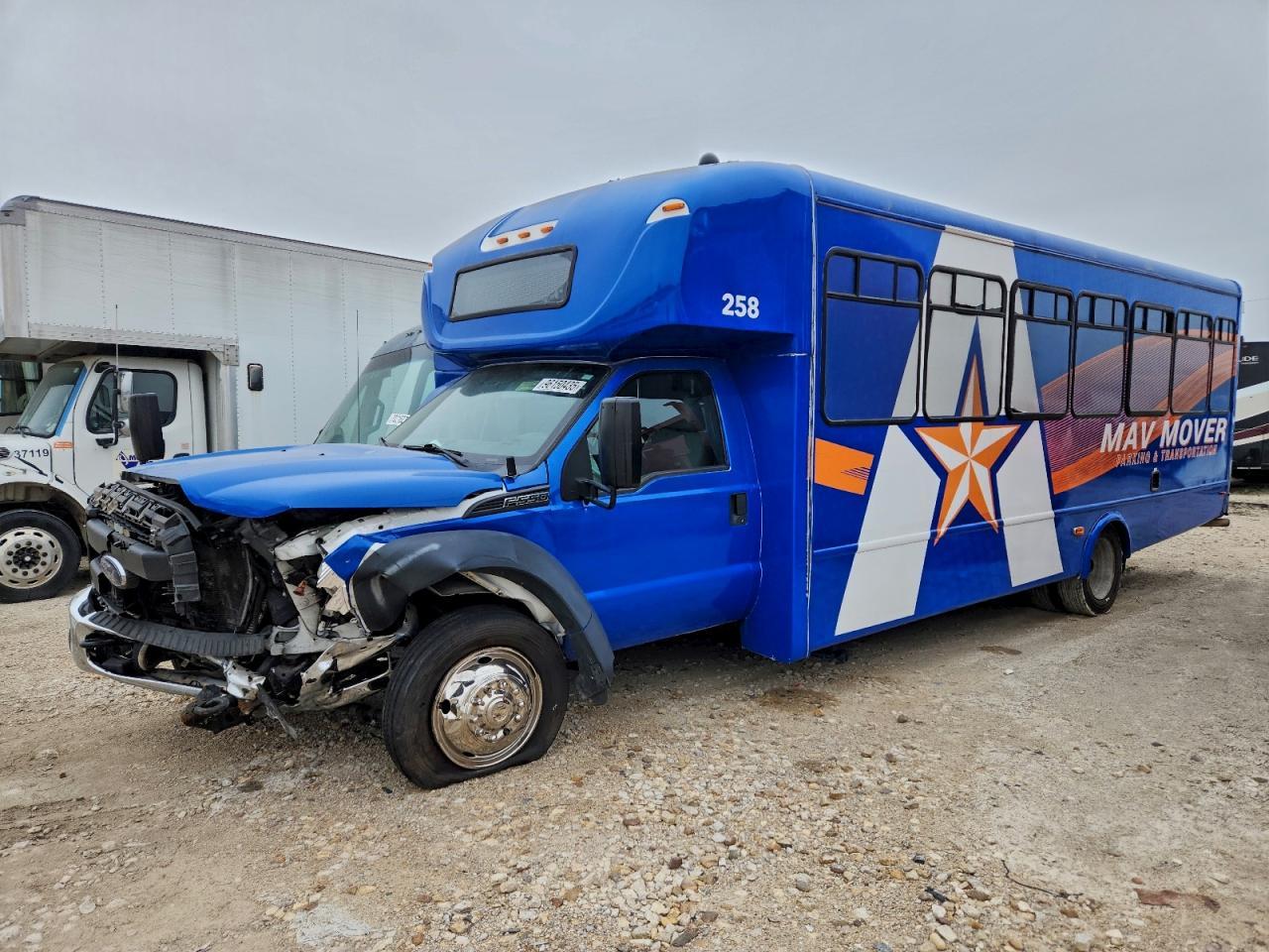 2016 Ford F550 Super Duty Shuttle Bus - Фото 2
