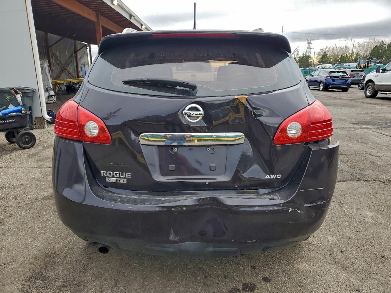 2015 Nissan Rogue Select S - Image 6