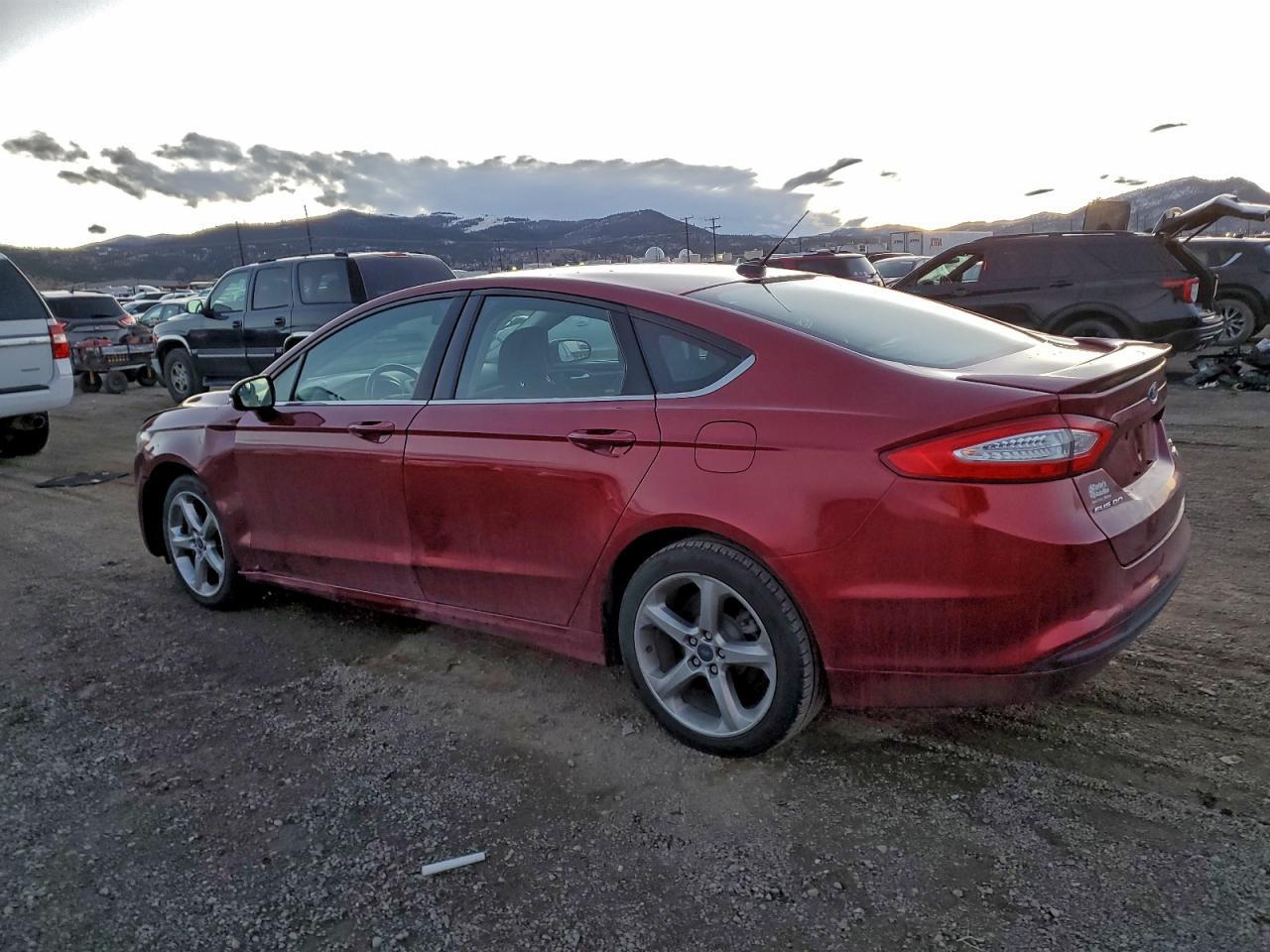 2013 Ford Fusion Se - Фото 2