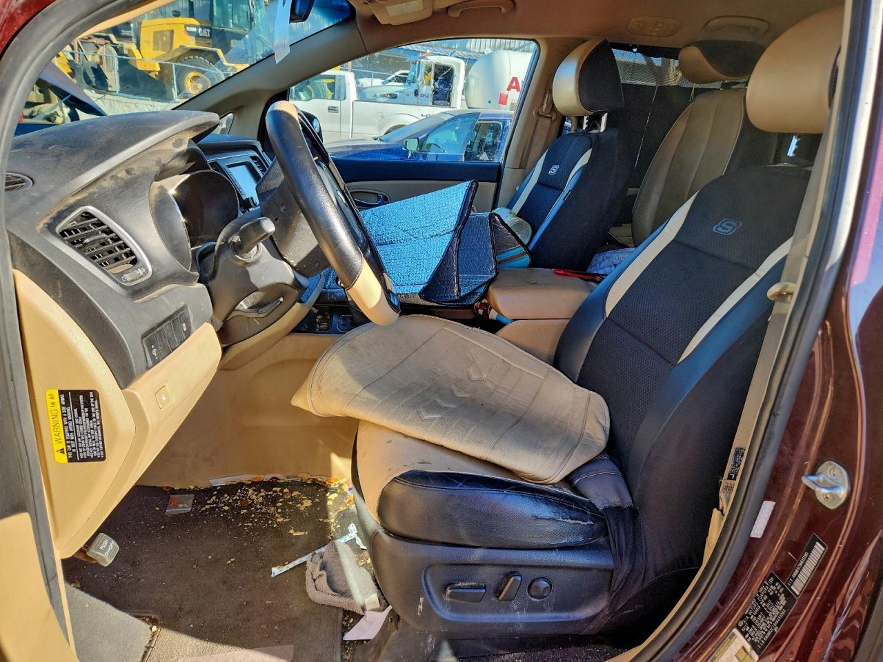 2017 Kia Sedona Lx - Image 7