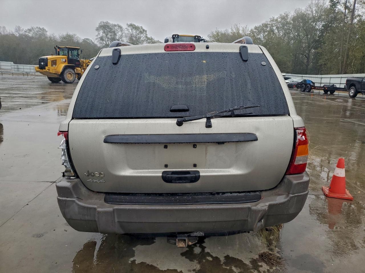 2003 Jeep Grand Cherokee Laredo - Image 6