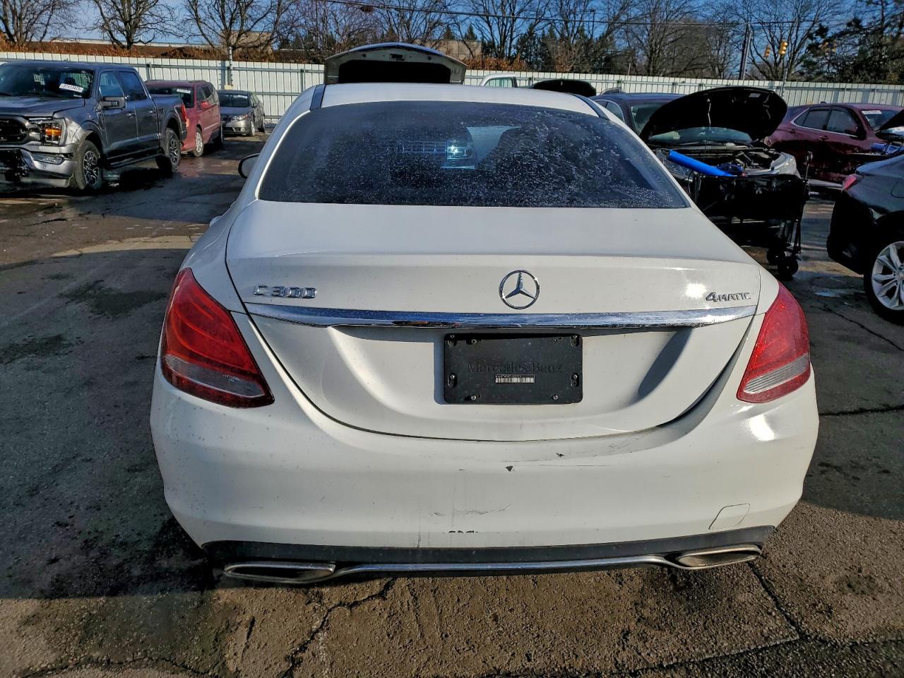 2015 Mercedes-Benz C 300 4Matic - Фото 6