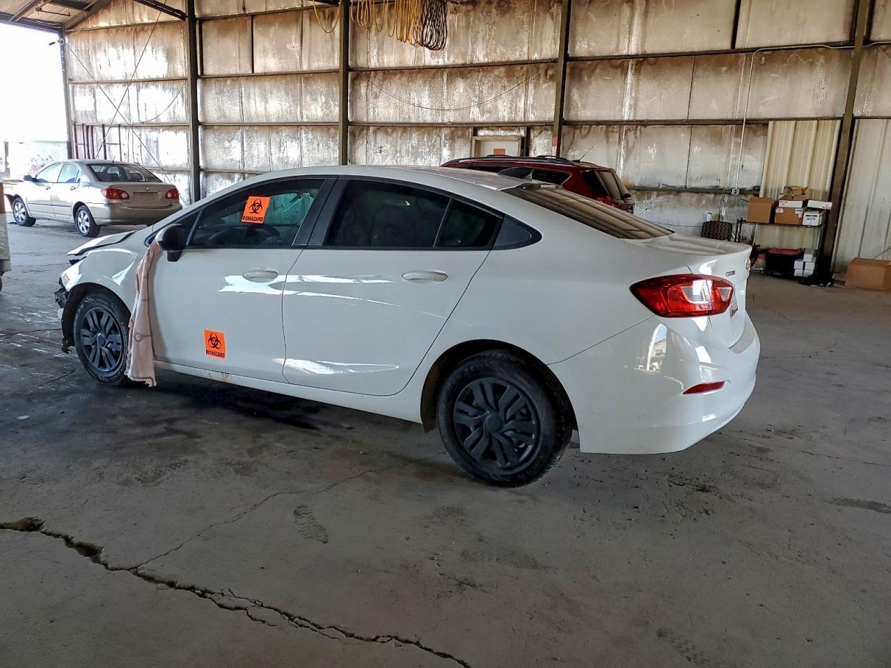 2018 Chevrolet Cruze Ls - Image 2