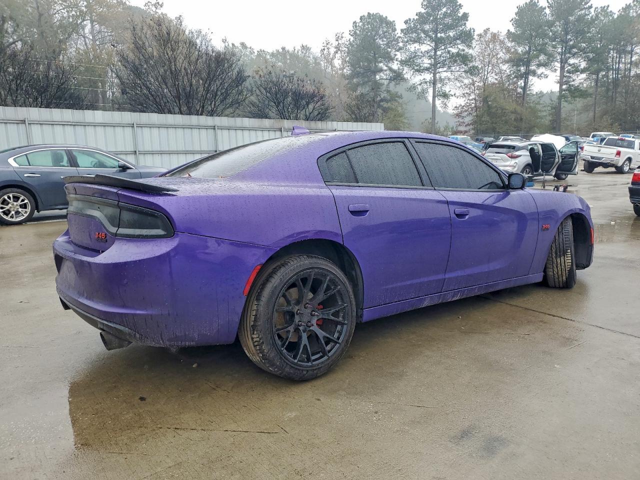 2016 Dodge Charger R/T - Image 3