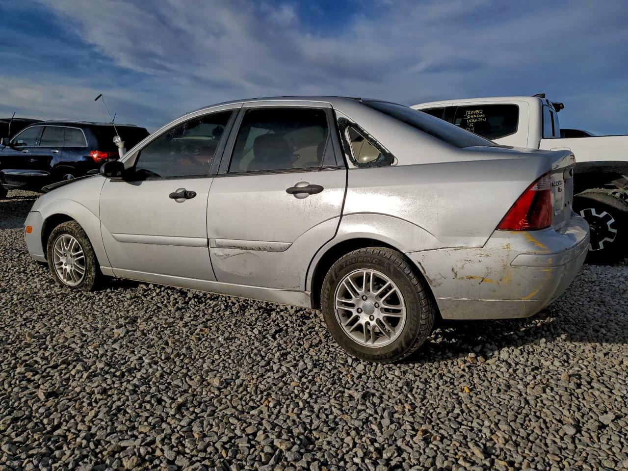 2007 Ford Focus Zx4 - Image 2
