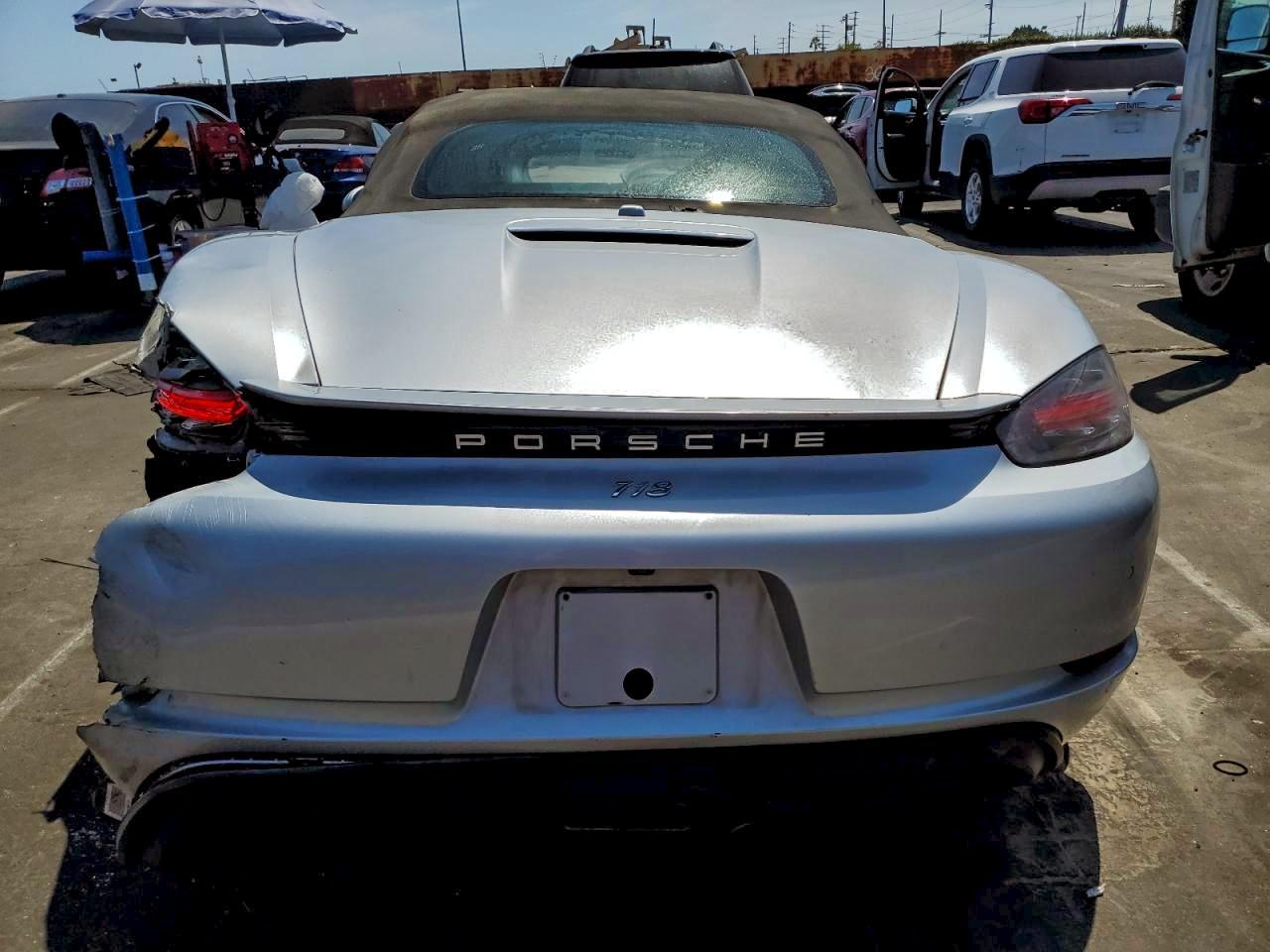 2017 Porsche Boxster - Фото 6