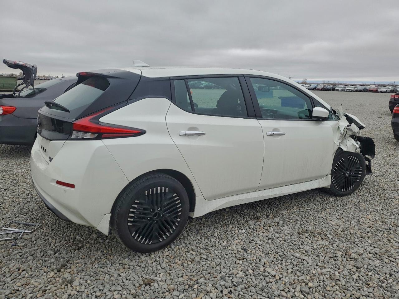 2025 Nissan Leaf Sv Plus - Фото 3