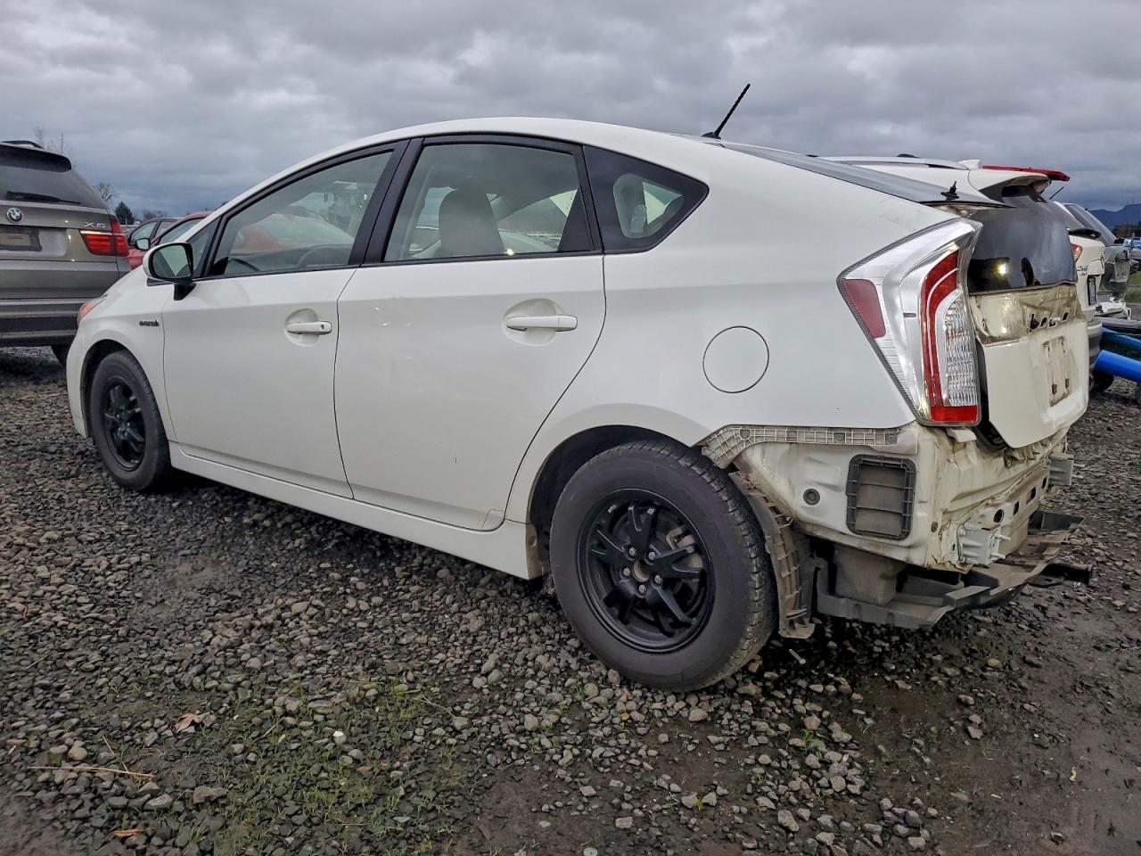 2015 Toyota Prius - Фото 2