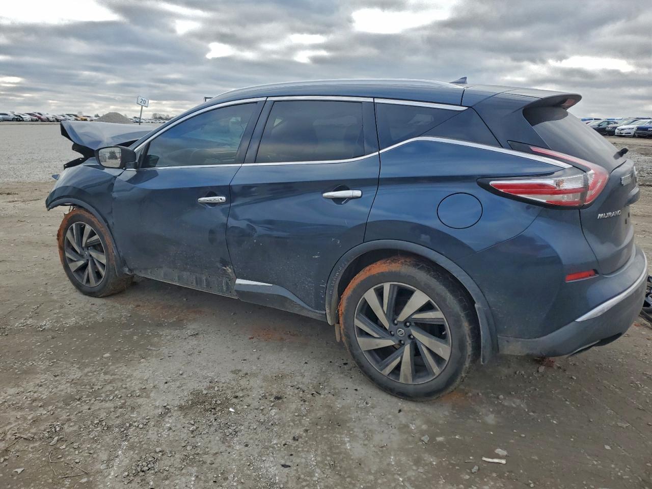 2016 Nissan Murano S - Image 2
