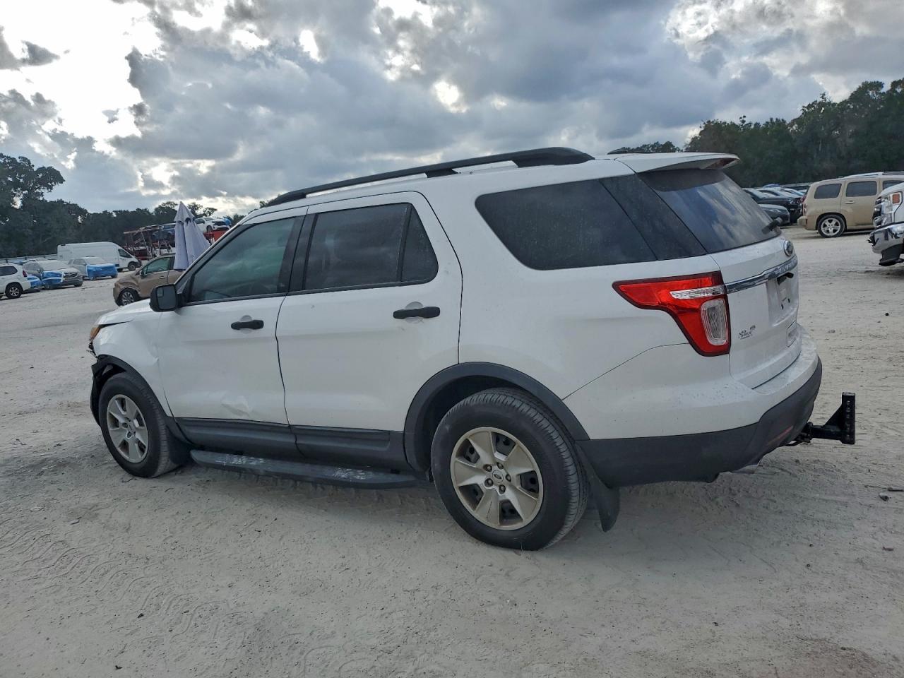 2014 Ford Explorer - Фото 2
