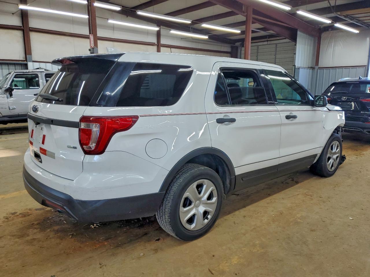 2017 Ford Explorer Police Interceptor - Фото 3