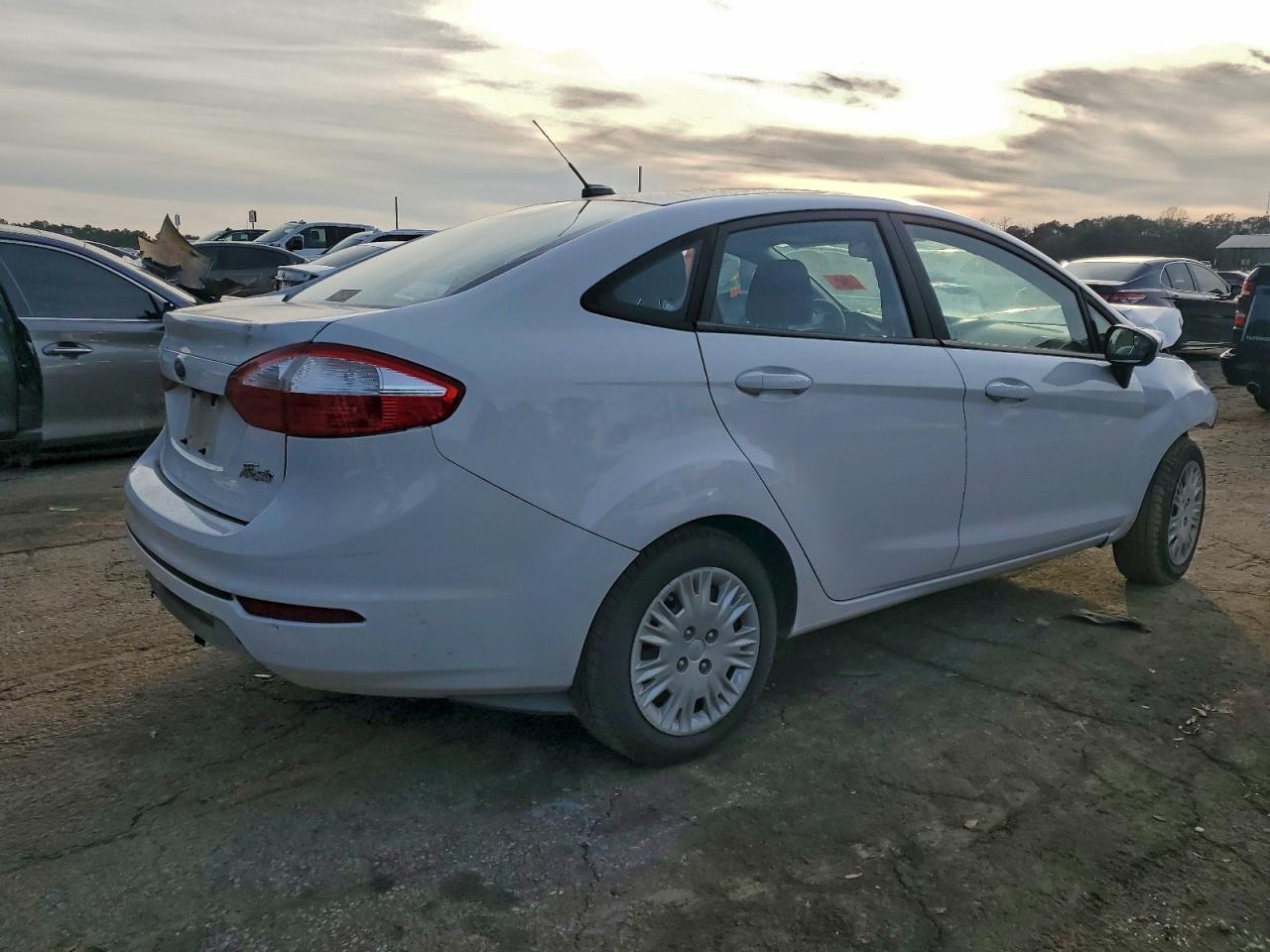 2019 Ford Fiesta S - Image 3
