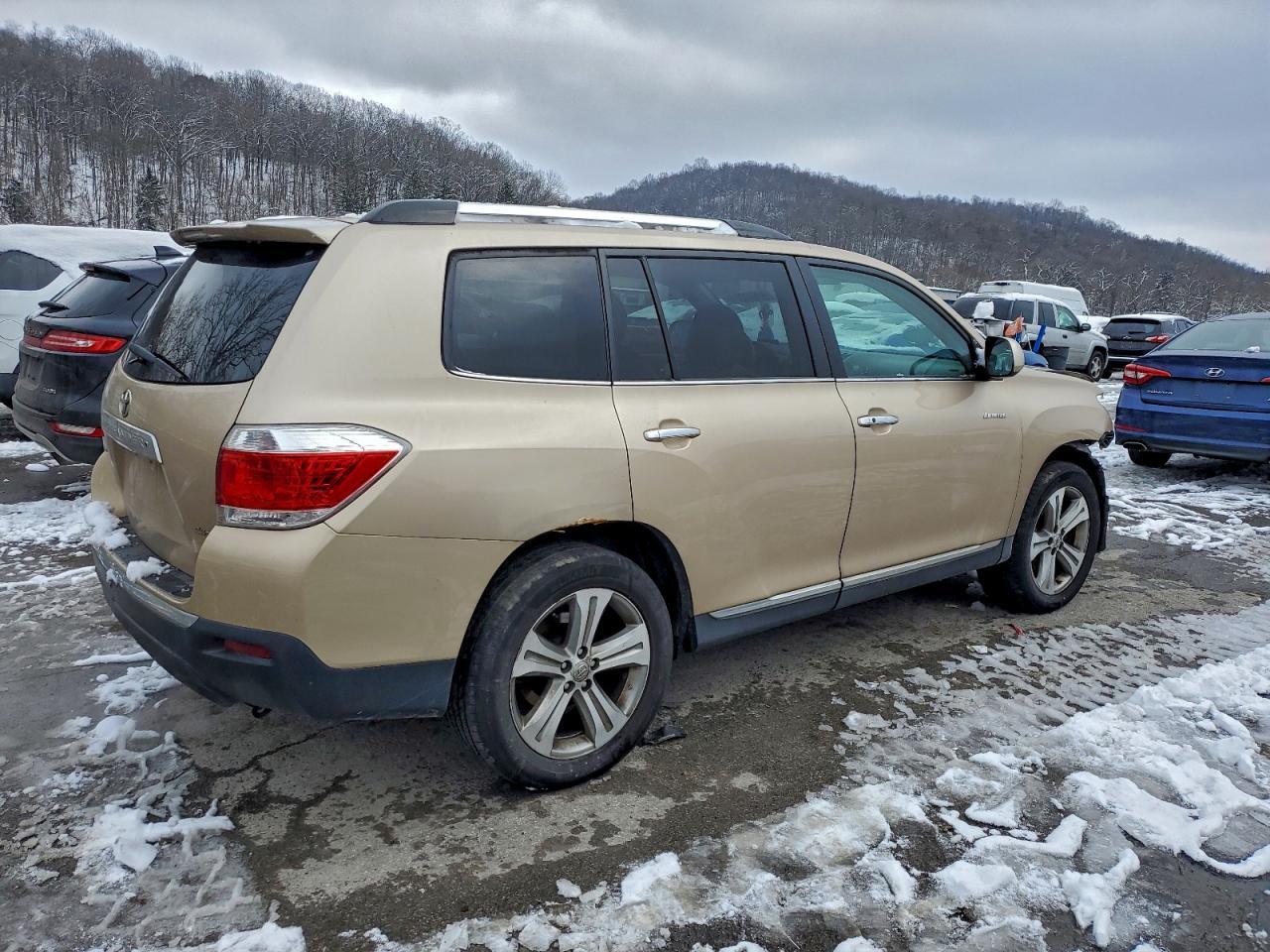 2011 Toyota Highlander Limited - Image 3