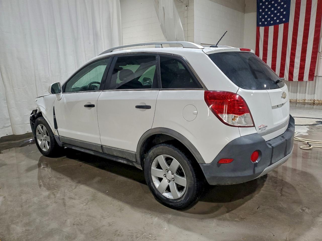 2012 Chevrolet Captiva Sport - Image 2