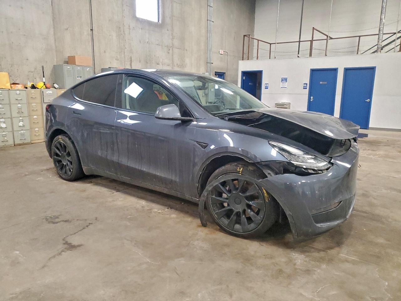 2023 Tesla Model Y - Фото 4
