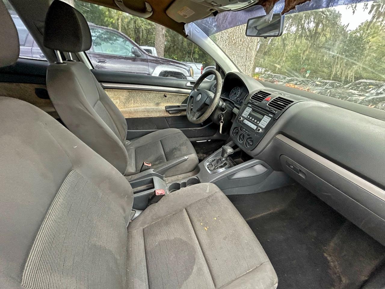 2009 Volkswagen Rabbit - Фото 5