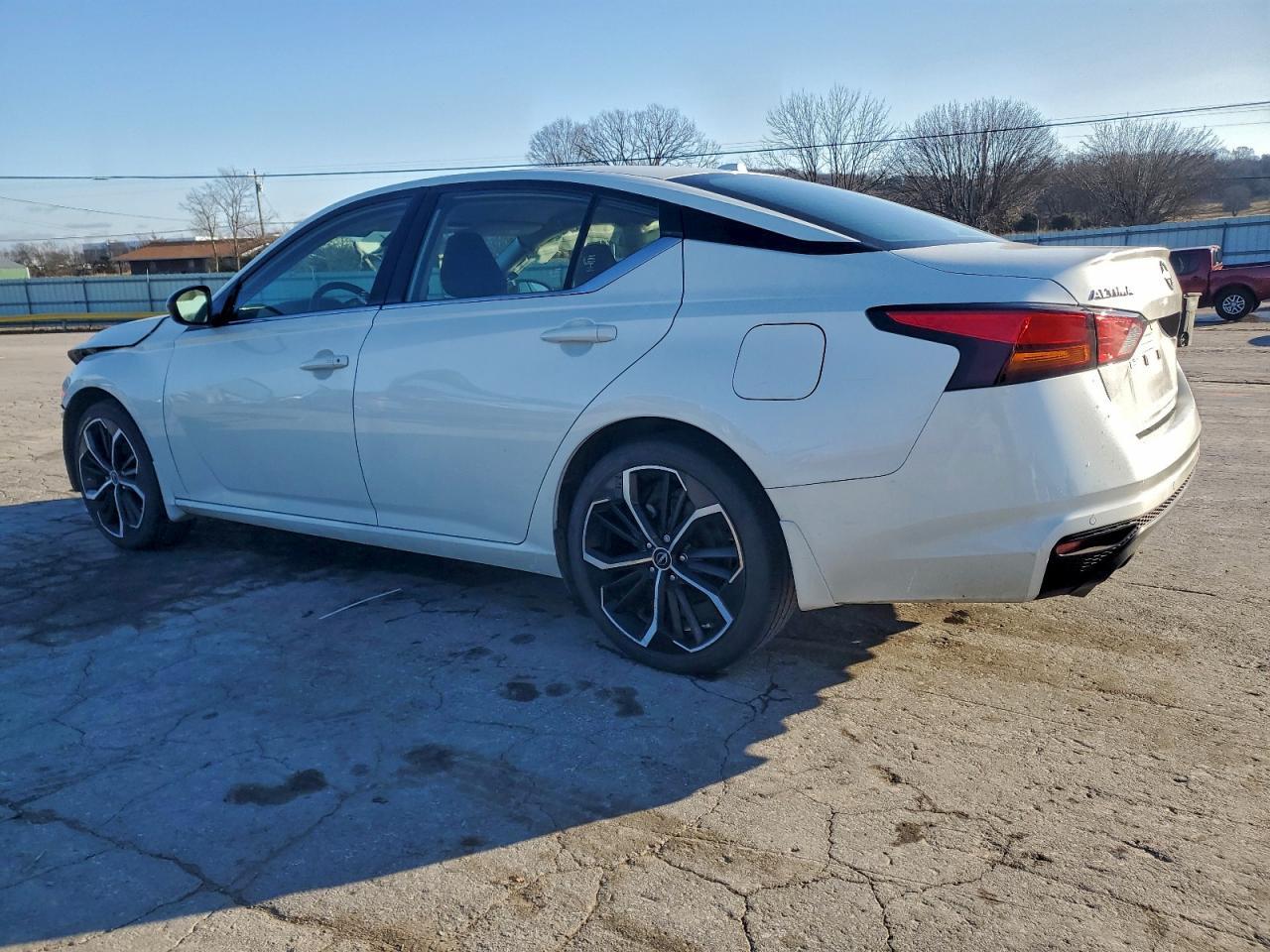 2024 Nissan Altima Sr - Фото 2