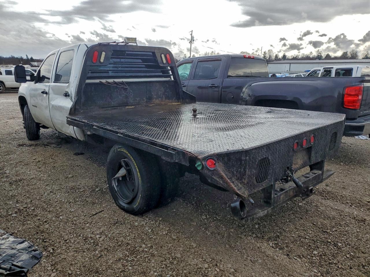 2011 GMC Sierra K3500 - Фото 2