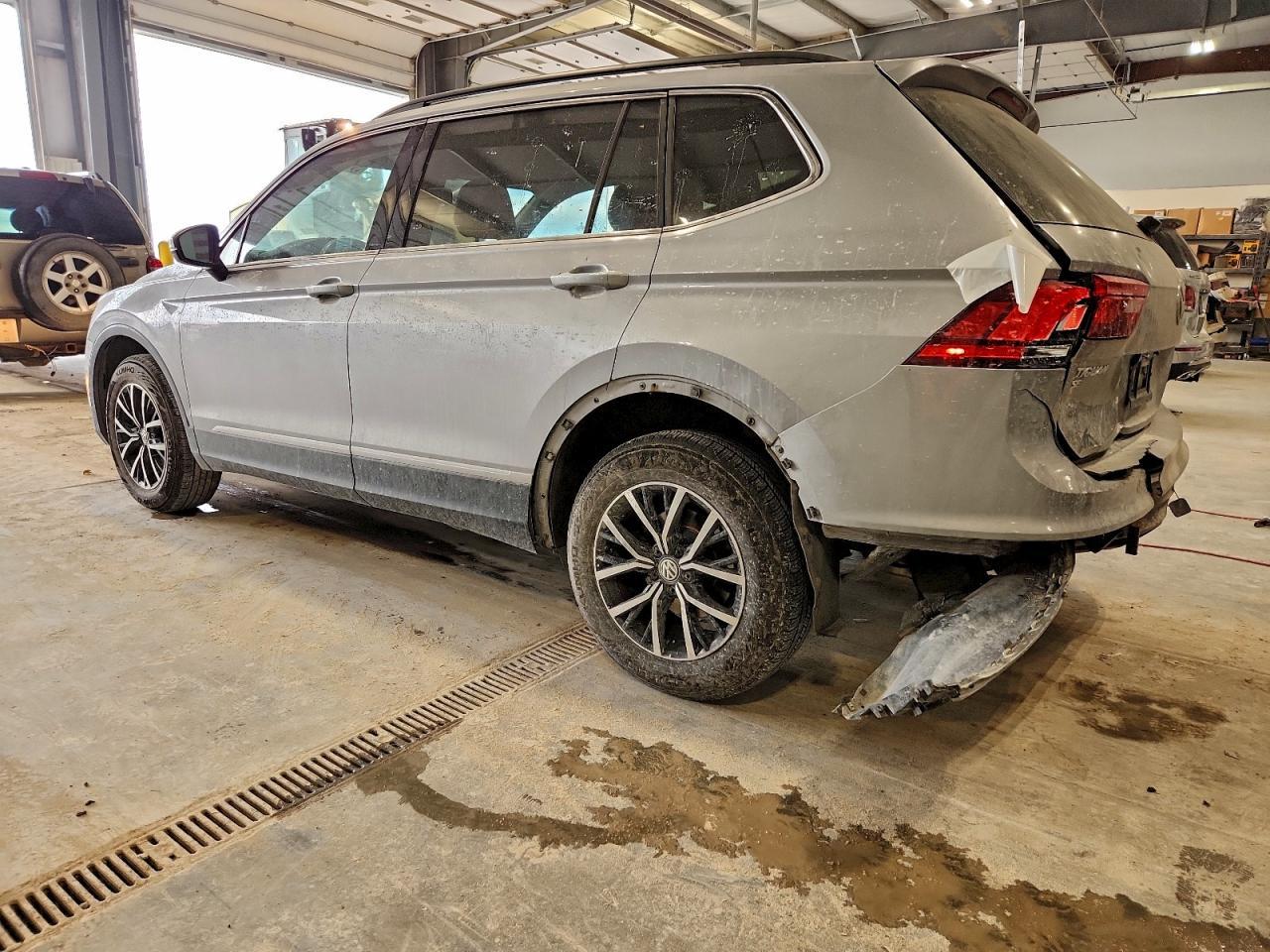 2021 Volkswagen Tiguan Se - Image 2
