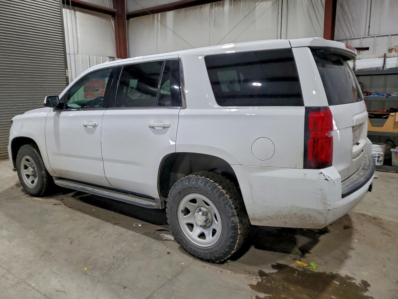 2016 Chevrolet Tahoe Special - Фото 2