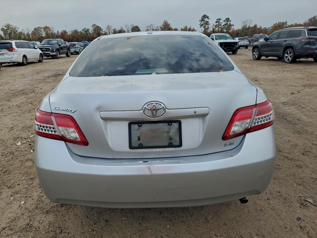 2011 Toyota Camry Base - Фото 6
