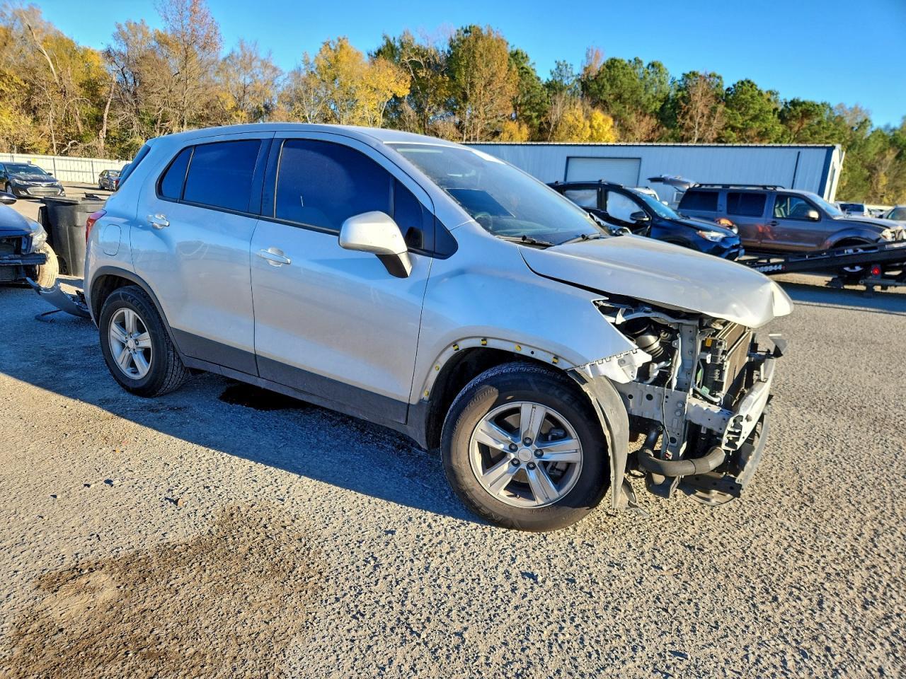 2022 Chevrolet Trax Ls - Фото 4
