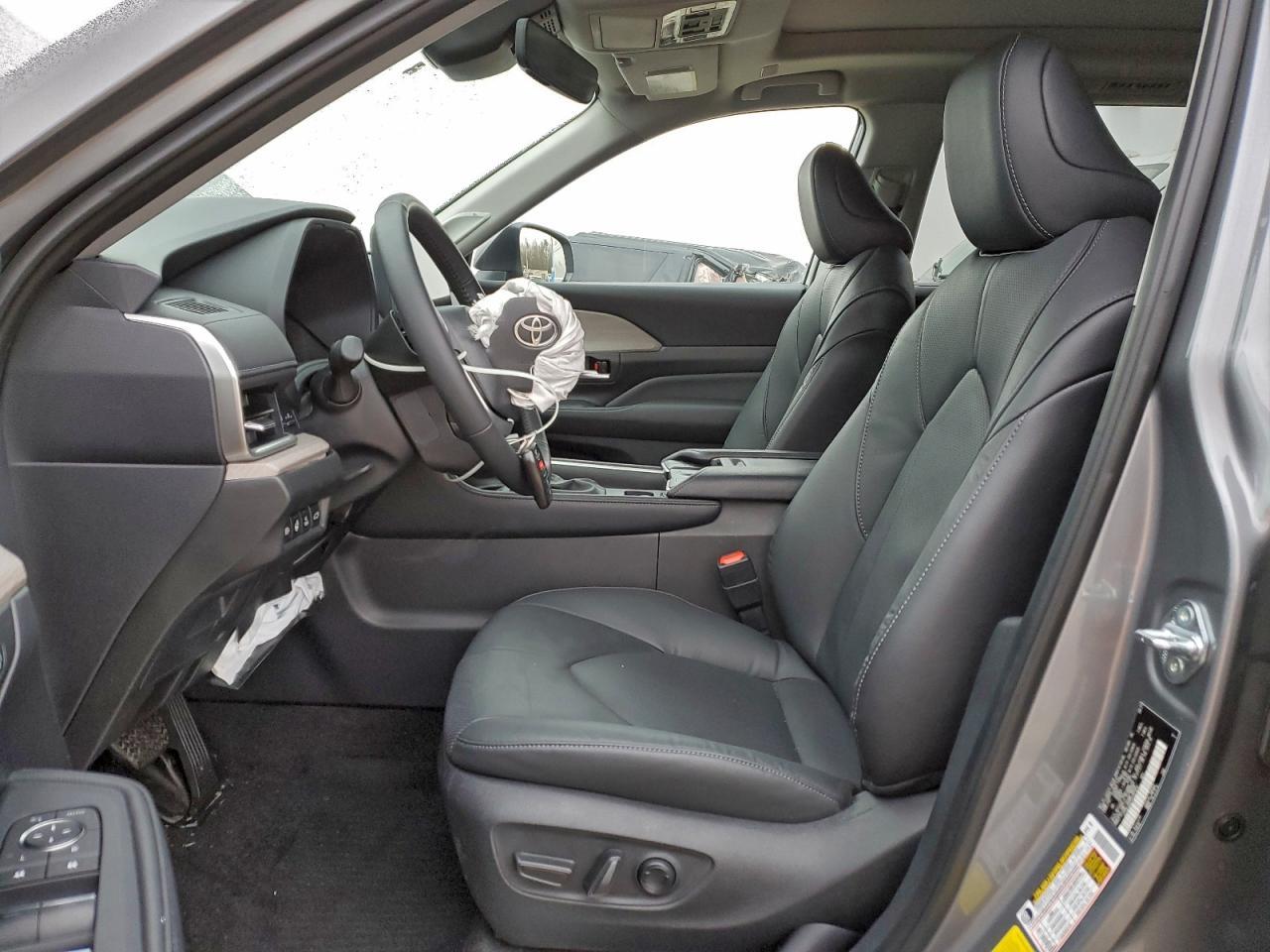 2025 Toyota Grand Highlander Le - Фото 7