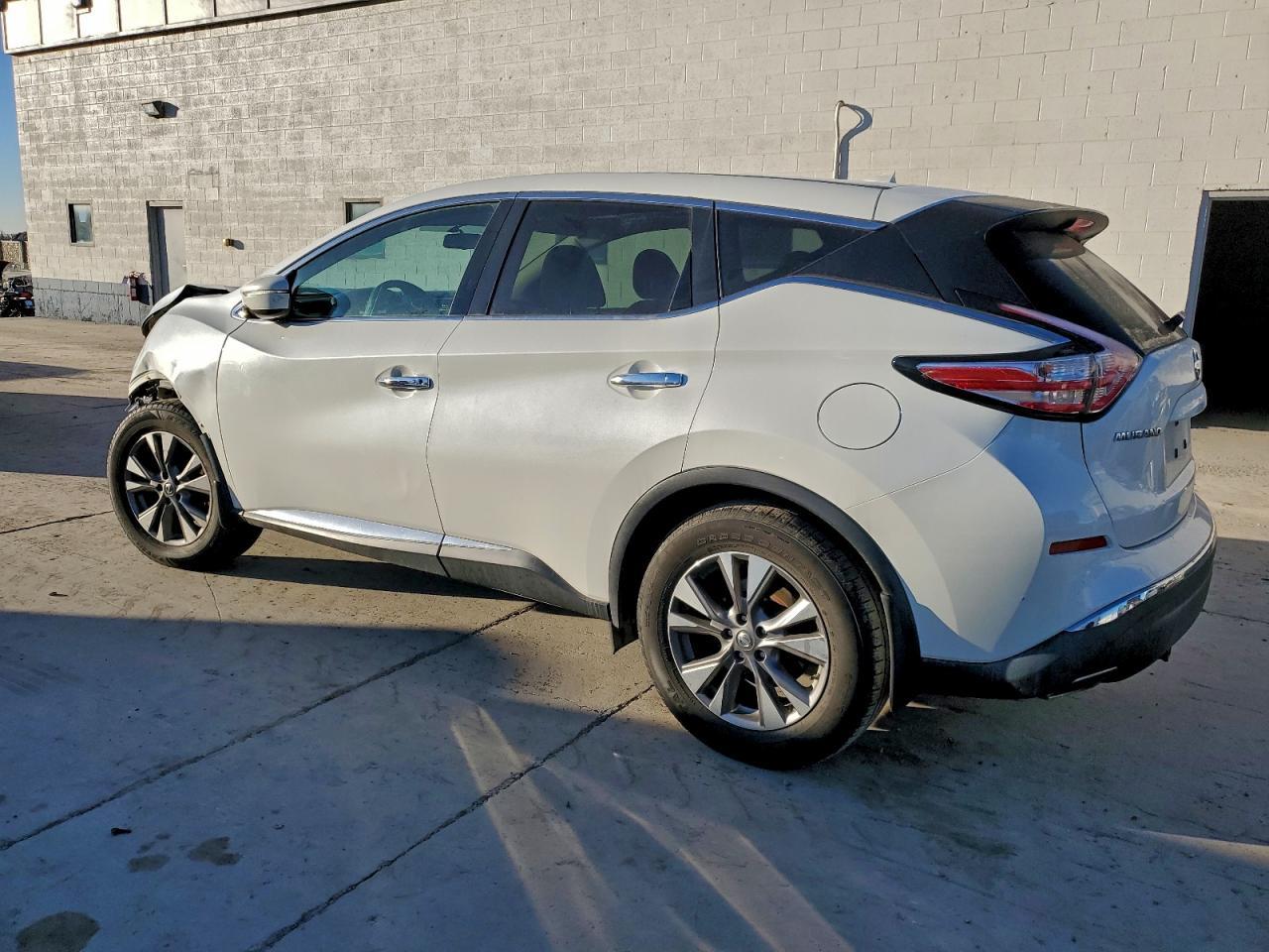 2015 Nissan Murano S - Фото 2