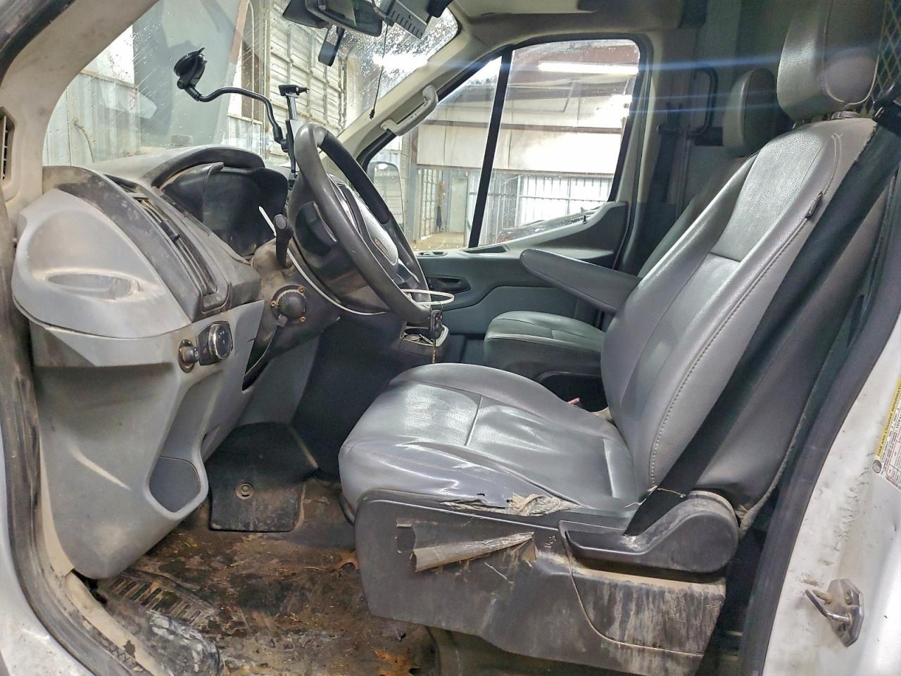2019 Ford Transit 250 Delivery Van - Image 7