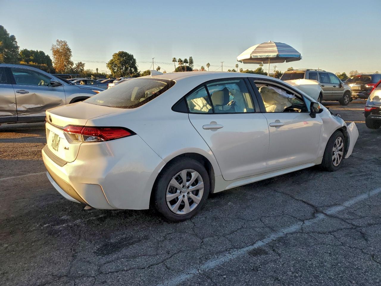 2021 Toyota Corolla Le - Image 3